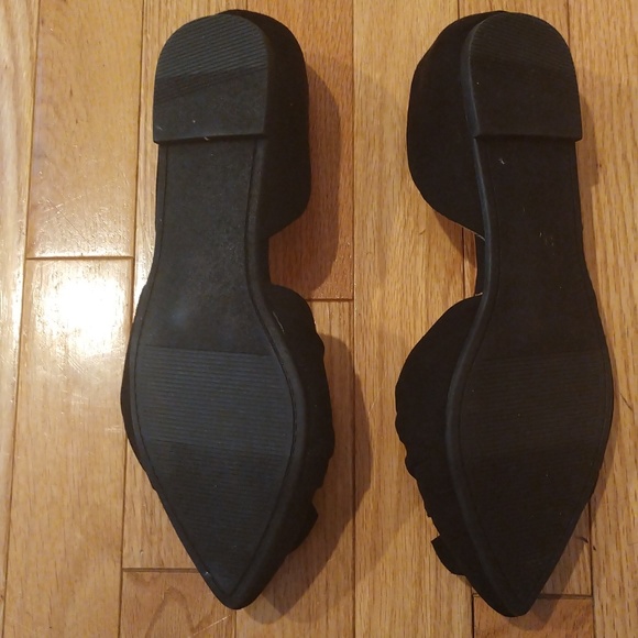 -- Torrid faux black suede big bow D'orsay rubber sole flats - Picture 4 of 6